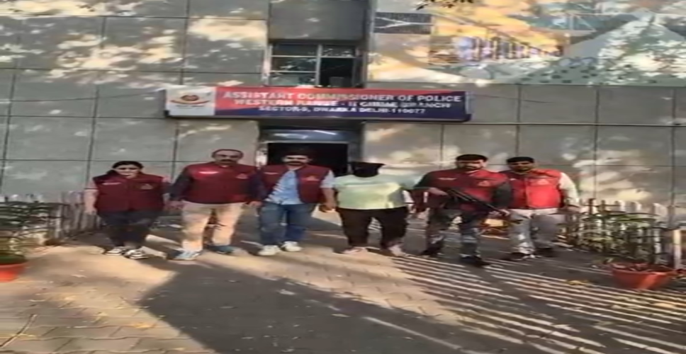 दिल्ली : 2 करोड़ की रंगदारी केस में बड़ी कार्रवाई, नंदू गैंग का मुख्य सदस्य 'कप्तान' गिरफ्तार