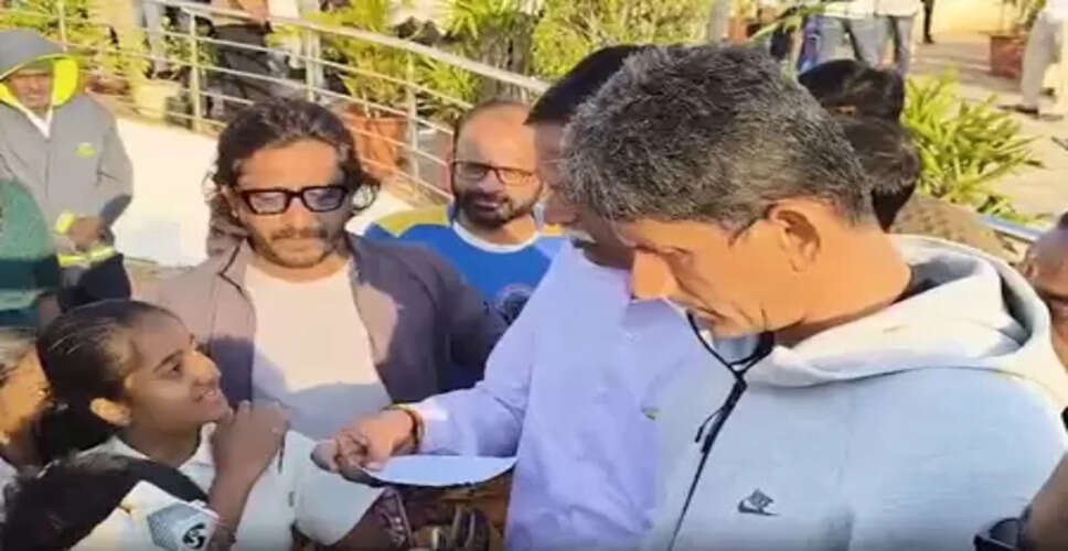 केएससीए अध्यक्ष बनने के बाद बीदर पहुंचे वेंकटेश प्रसाद का युवा क्रिकेटरों ने किया स्वागत