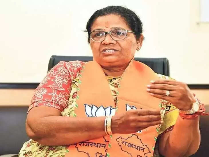 शहरी समाधान शिविर बने जनता के लिए परेशानी, वीडियो में देखें सांसद मंजू शर्मा ने सरेआम अधिकारियों को लताडा