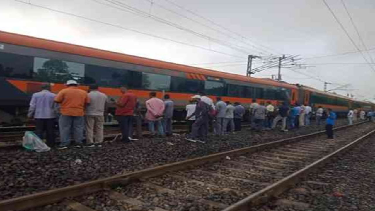 झारखंड : सिल्ली-बोकारो रेलखंड पर श्रावणी मेला स्पेशल ट्रेन की बोगी पटरी से उतरी, बाल-बाल बचे सैकड़ों कांवड़िए