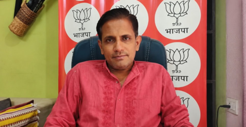 राहुल गांधी अपनी राजनीति को चमकाने के लिए लोगों को भड़काने की कोशिश करते हैं : तुहिन सिन्हा