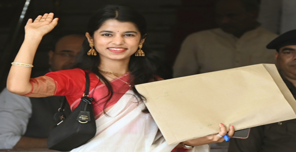 पश्चिम बंगाल में भाजपा के पक्ष में माहौल है: मैथिली ठाकुर