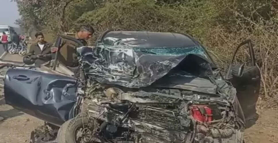 राजस्थान : झालावाड़ में ट्रक और कार के बीच भिड़ंत, हेडमास्टर की मौत