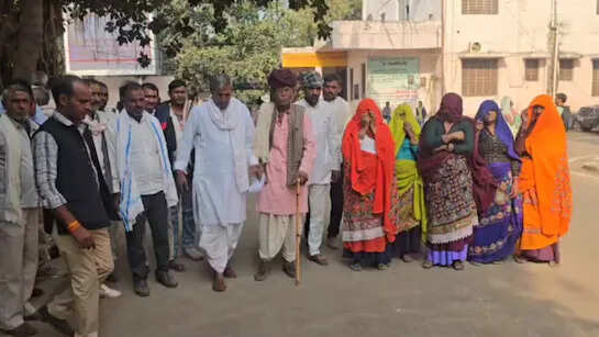 करौली जिले के इस गाँव में एक बूँद पानी के लिए तरस रहे 154 परिवार, 2 सालों से नहीं पहुंचा&nbsp;जीवन मिशन का पानी