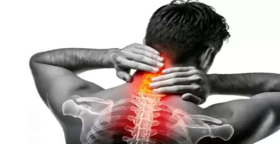 सर्दियों में बढ़ जाता है सर्वाइकल का दर्द, कुछ आसान उपायों से बदल जाएगी जिंदगी