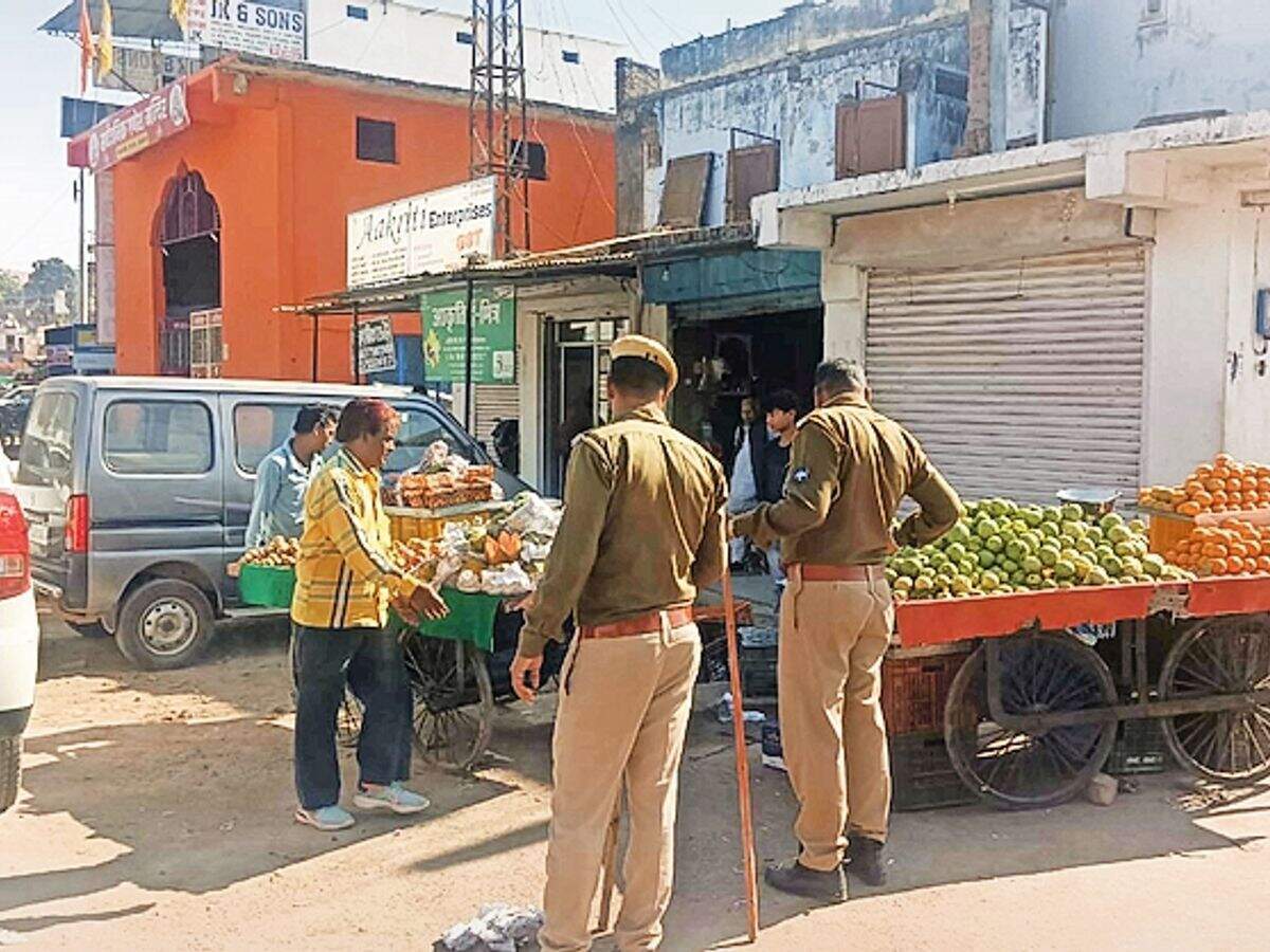 रावतभाटा में अतिक्रमण हटाने की कार्रवाई के दौरान भावुक दृश्य, वीडियो में देंखे पिता से लिपटा 5 साल का मासूम