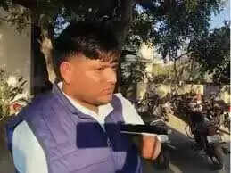 बिना हाथों वाला हिस्ट्रीशीटर भी निकला शातिर लुटेरा, वीडियो में जानें कार चलाकर देता था वारदातों को अंजाम, कोर्ट ने दी सशर्त जमानत