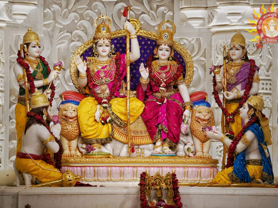 अयोध्या में राम दरबार प्राण प्रतिष्ठा की पहली वर्षगांठ आज, वीडियो में जाने भक्ति और उत्सव से सराबोर हुई रामनगरी