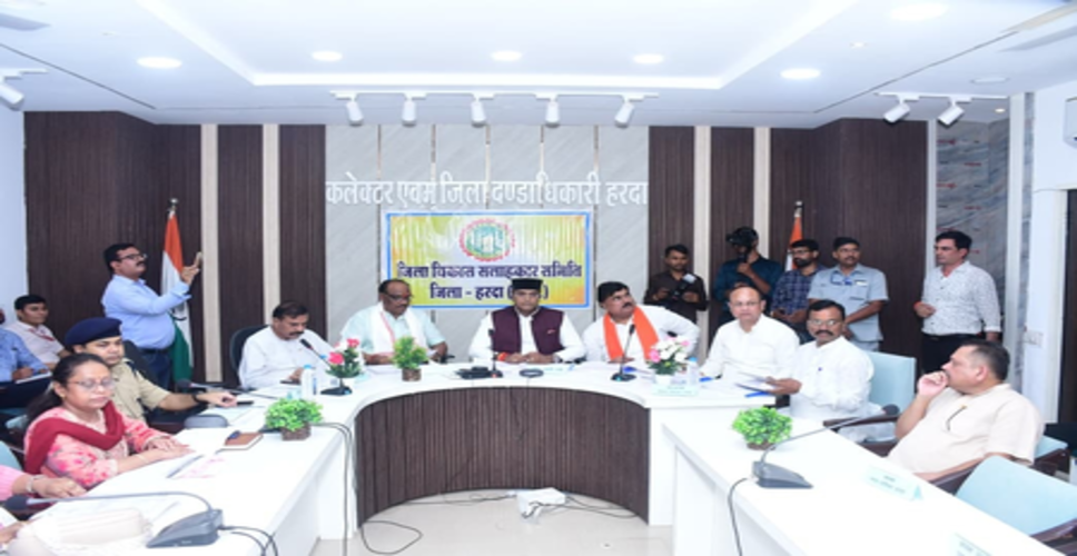 उपार्जन से कोई किसान न छूटे, सभी का पात्रता अनुसार गेहूं क्रय किया जाए: मंत्री विश्वास कैलाश सारंग