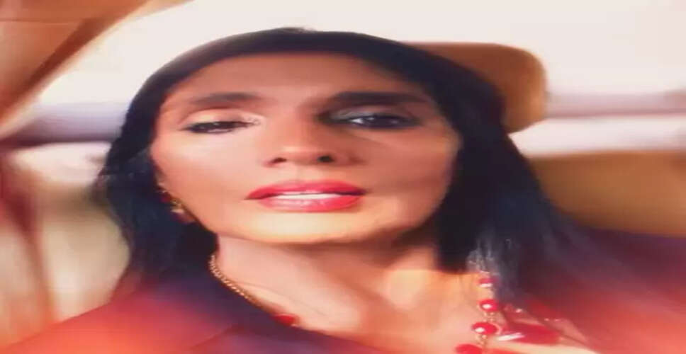 अनु अग्रवाल ने शेयर की जीवन की नई सोच, नकारात्मकता से दूर रहने का दिया संदेश