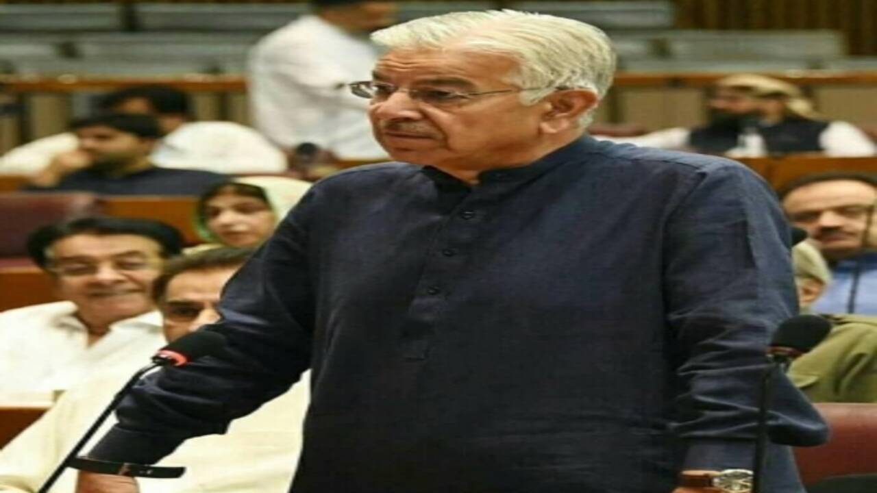 पाकिस्तानी रक्षा मंत्री को बलूच नेता ने दिखाया आईना, कहा- 'आतंकवाद का ठीकरा अफगानिस्तान पर न फोड़ें'