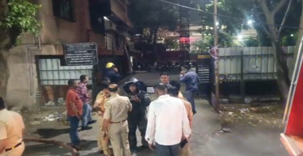 पुणे में बम जैसी संदिग्ध वस्तु मिलने से हड़कंप, बम निरोधक दस्ता मौके पर मौजूद