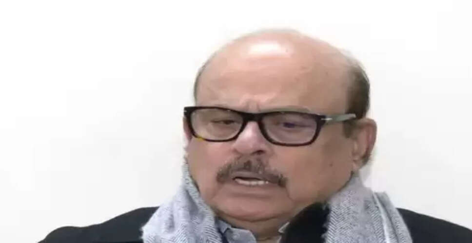 &lsquo;गठबंधन अभी जिंदा है&rsquo;, राजद को लेकर कांग्रेस सांसद तारिक अनवर का दावा