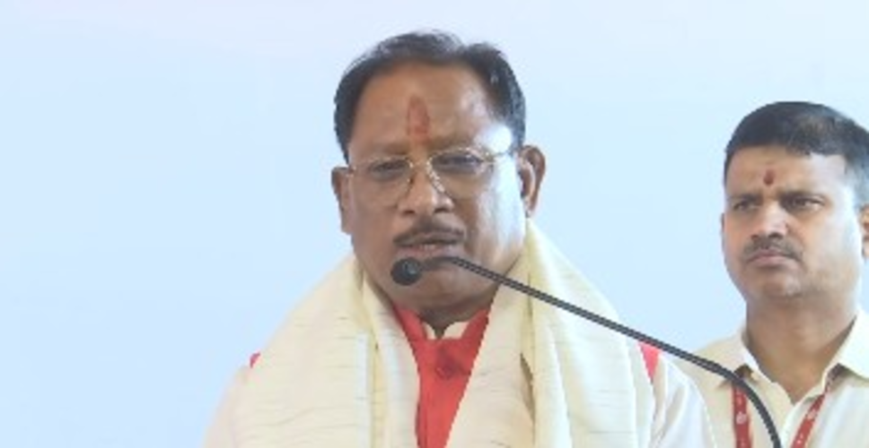 सीएम विष्णु देव साय ने सुकमा के पुनर्वास केंद्र का किया अवलोकन, पुनर्वासितों से किया संवाद