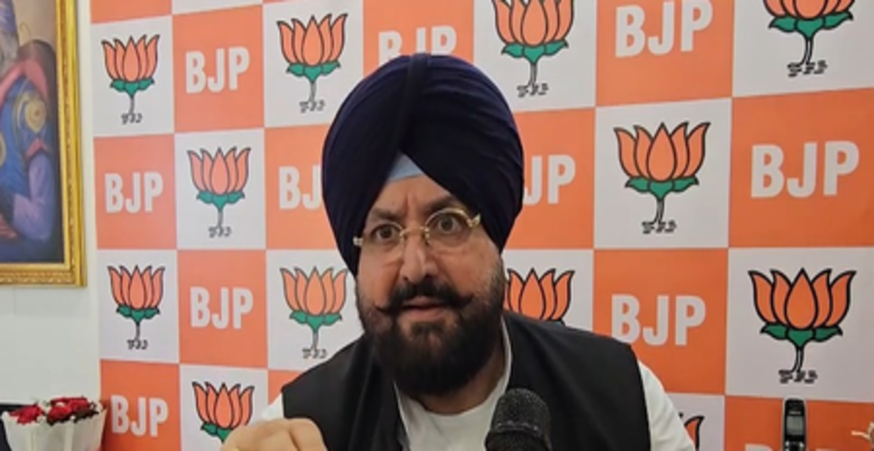 भाजपा में आ सकते हैं राघव चड्ढा: फतेह जंग बाजवा