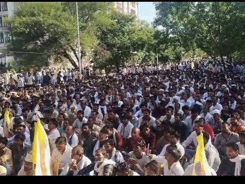 बारां में खाद संकट के खिलाफ नरेश मीणा का आमरण अनशन, वीडियो में बोले- मांग पूरी होने तक नहीं उठूंगा