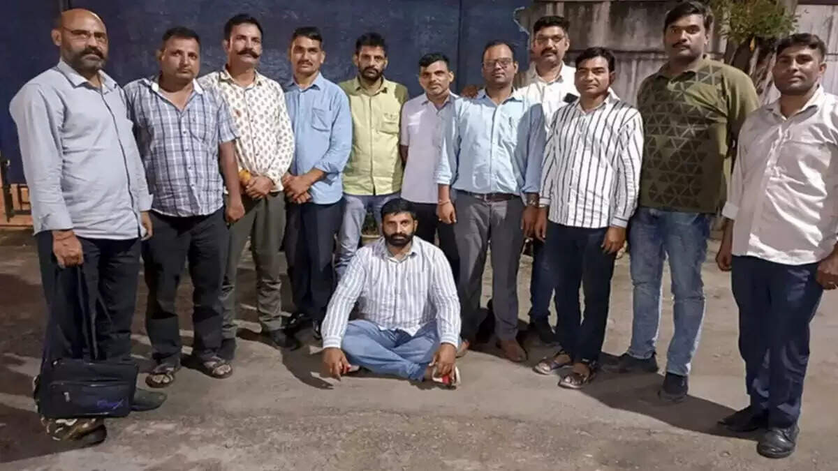 गांजा तस्करी के मामले में ‘पूर्व NSG कमांडो’ गिरफ्तार, 26-11 हमले में आतंकियों से लोहा ले चुका है आरोपी