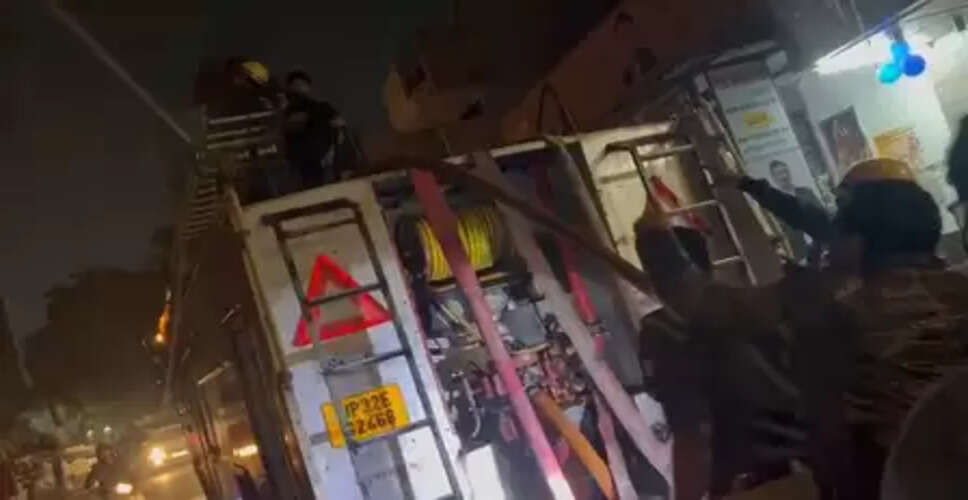 गोदाम व घर में भीषण आग, फायर विभाग ने पाया काबू, बड़ी दुर्घटना टली