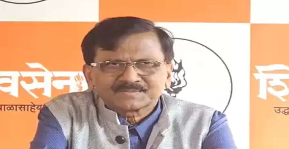 महाराष्ट्र के स्थानीय निकाय चुनावों में एकनाथ शिंदे गुट लोगों को देगा पैसा: संजय राउत