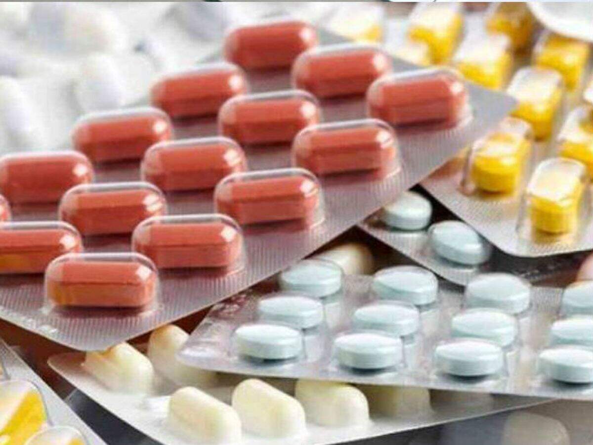 मुफ्त दवा काउंटरों से शुगर, बीपी हार्ट की दवाएं गायब, वीडियो में देंखे SMS हॉस्पिटल में 1 माह से 50 से ज्यादा दवाएं नहीं