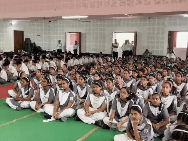 ‘जो अच्छा महसूस कराए वो गुड टच’, अजीब लगे तो बैड टच; बच्चों को पॉक्सो एक्ट की भी दी जानकारी