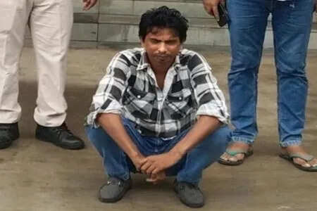 लड़की बन युवतियों से गांठता दोस्ती, सोशल मीडिया पर करता ब्लैकमेल, फिर ऐसे खुला गंदा राज