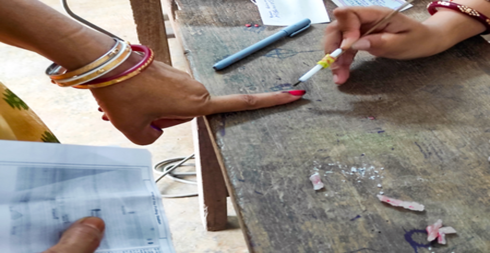 'फर्जी वोटिंग की कोशिश करने वालों को जेल भेजेंगे': बंगाल चुनाव के दूसरे चरण से पहले चुनाव आयोग की चेतावनी