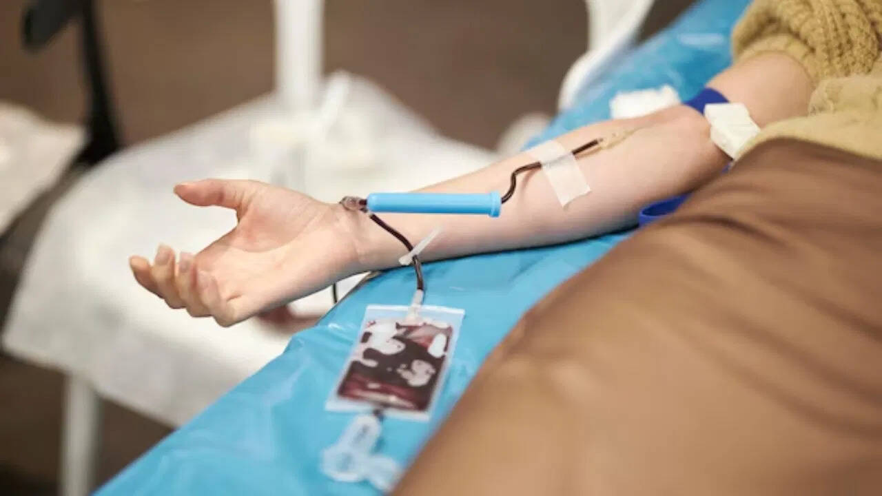 प्रेग्नेंट महिला का ब्लड ग्रुप B+, डॉक्टरों ने चढ़ाया A+ खून, बिगड़ी तबीयत पेट में पल रहे बच्चे के साथ मरीज की मौत