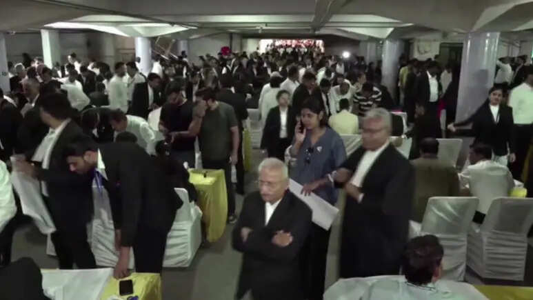 जयपुर में बार काउंसिल चुनाव में हंगामा, वोटिंग सस्पेंड; धांधली के आरोप