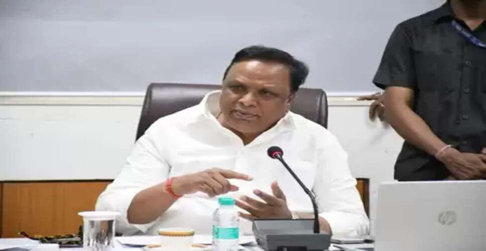 मुंबई में मानसून से निपटने की तैयारी तेज, मंत्री आशीष शेलार ने रेलवे और प्रशासन को मिलकर काम करने के दिए निर्देश