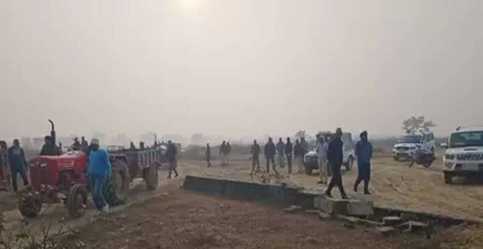 बिहार: अवैध खनन के खिलाफ गयाजी में चला अभियान, 24 ट्रैक्टर जब्त