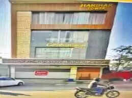 जेडीए ने गांधी नगर मोड स्थित तीन मंजिला होटल को किया सील, अवैध निर्माण बताया, 12 कमरों में ठहरे थे मेहमान