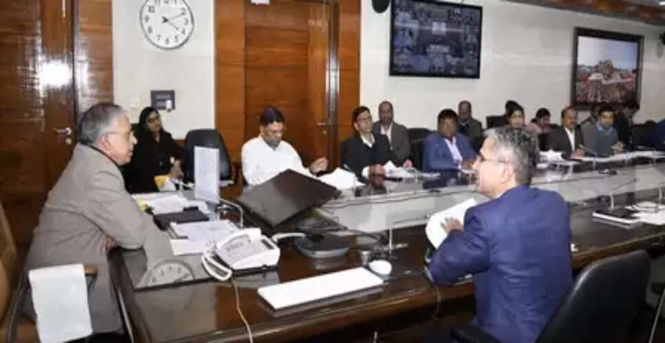 ई-ऑफिस में लापरवाही पर सख्ती, &lsquo;गोल्डन आवर&rsquo; में कैशलेस इलाज का निर्देश: यूपी मुख्य सचिव