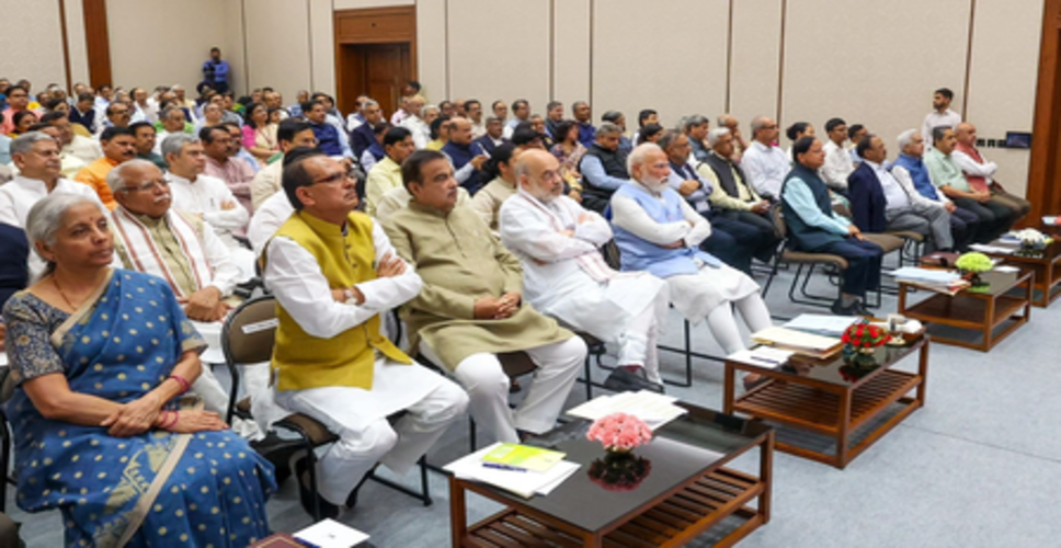 मंत्रिपरिषद की बैठक के बाद पीएम मोदी बोले- "सार्थक रही मीटिंग, विकसित भारत के लिए सुधारों पर हुई चर्चा'
