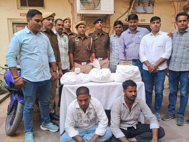 जयपुर में ज्वेलरी चोरी का खुलासा: महिला मित्र के घर छिपाते थे लाखों के गहने, खुद फुटपाथ पर नशेड़ी बनकर सोते थे आरोपी