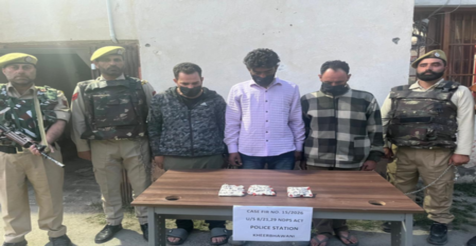 जम्मू-कश्मीर: गांदरबल पुलिस की बड़ी कार्रवाई, तीन तस्कर गिरफ्तार