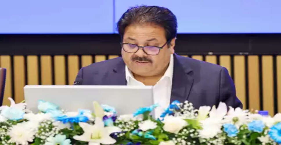 अबरार अहमद विवाद पर राजीव शुक्ला का बयान, बोले-&lsquo;द हंड्रेड&rsquo; विदेशी लीग, बीसीसीआई का कोई संबंध नहीं