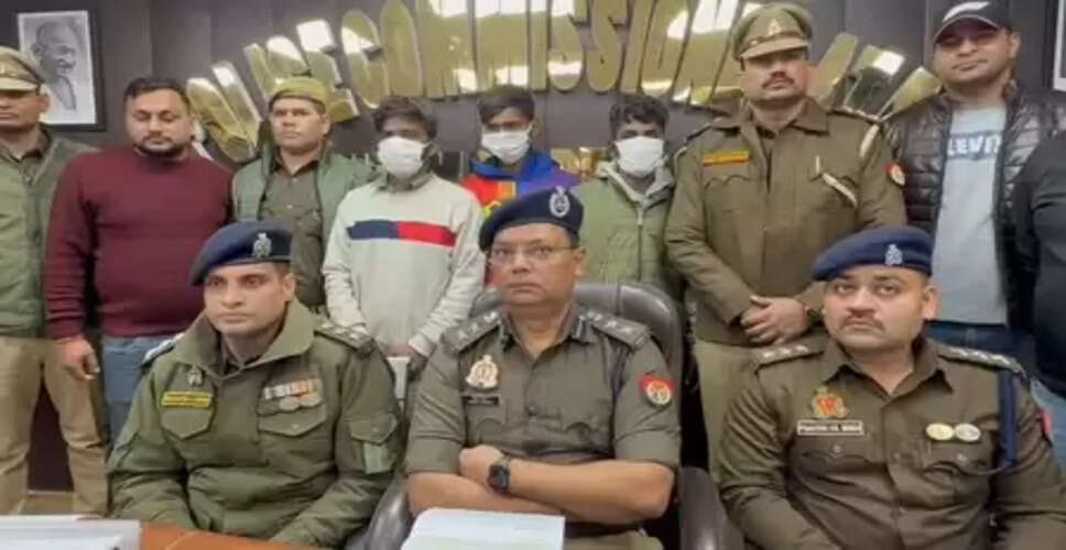 मोबाइल स्नैचिंग गैंग का भंडाफोड़, तीन शातिर गिरफ्तार, 34 मोबाइल और चोरी की बाइक बरामद