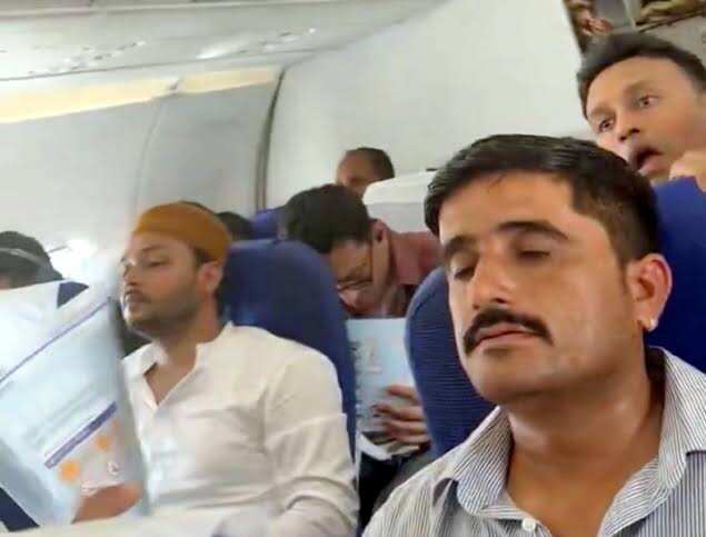 जोधपुर-मुंबई इंडिगो फ्लाइट में तकनीकी खराबी, यात्रियों और स्टाफ के बीच हुई नोकझोंक; एक घंटे की देरी से भरी उड़ान