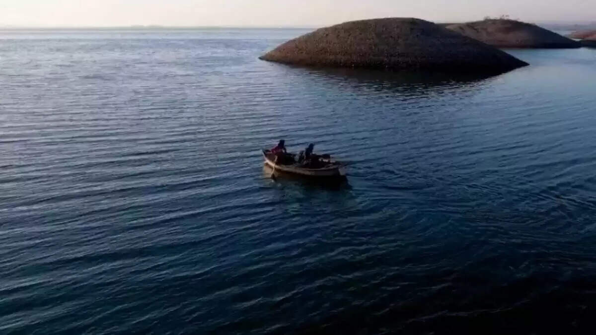 गर्मियों की छुट्टियों में परिवार के साथ घूमने के लिए बांसवाड़ा क्यों है परफेक्ट डेस्टिनेशन? वायरल फुटेज में देखिए यहां के टॉप टूरिस्ट पॉइंट्स