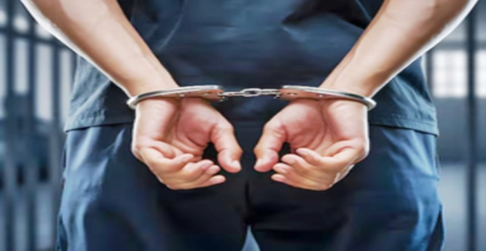 दिल्ली: साले पर चाकू से हमले का आरोपी गिरफ्तार, पीड़ित की इलाज के दौरान मौत