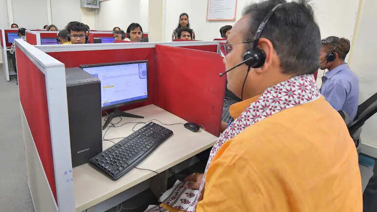 सीएम भजनलाल शर्मा का ‘संपर्क हेल्पलाइन 181’ का औचक निरीक्षण, खुद सुनी आमजन की शिकायतें