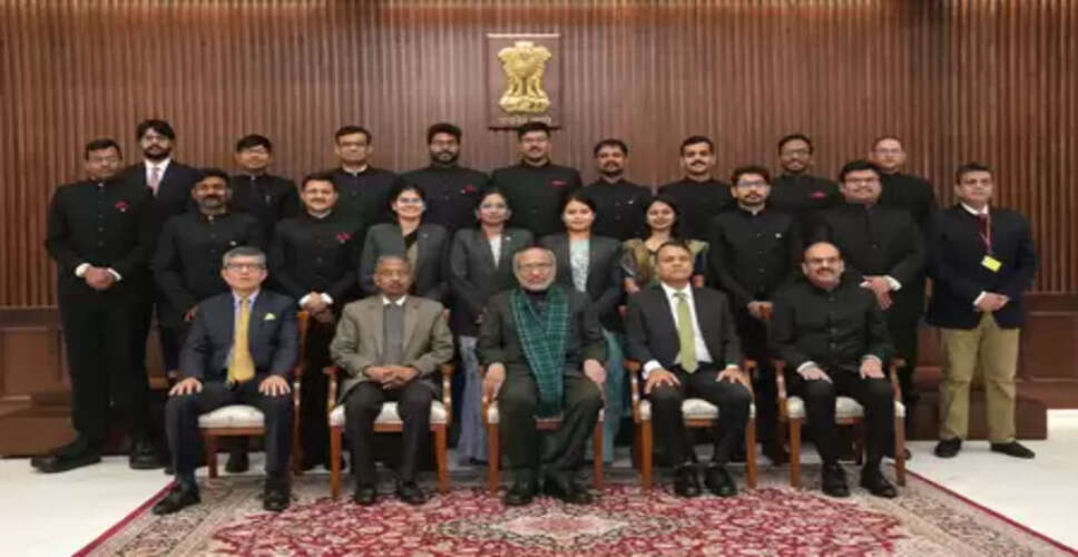 उपराष्ट्रपति राधाकृष्णन ने आईडीएएस प्रशिक्षु अधिकारियों को किया संबोधित, सेवा भाव और सत्यनिष्ठा पर दिया जोर