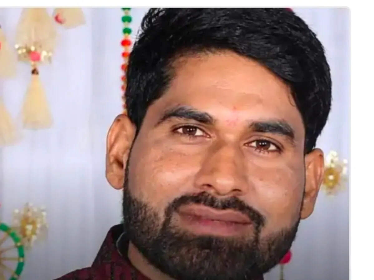 युवक की मौत के मामले में वकीलों का प्रदर्शन, कार्रवाई की मांग को लेकर थाने में जताया विरोध