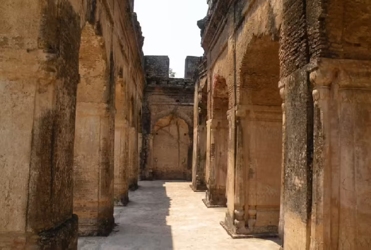इस वीडियो में खुला किले की खौफनाक सुरंगों और खजाने का राज़, सदियों से दफ़न राज़ जान काँप जाएगी रूह