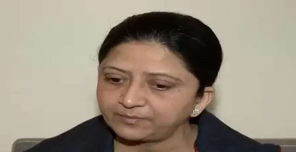 मेरे पिता से सीख लेकर दिग्विजय सिंह को संन्यास लेना चाहिए : निधि सत्यव्रत चतुर्वेदी