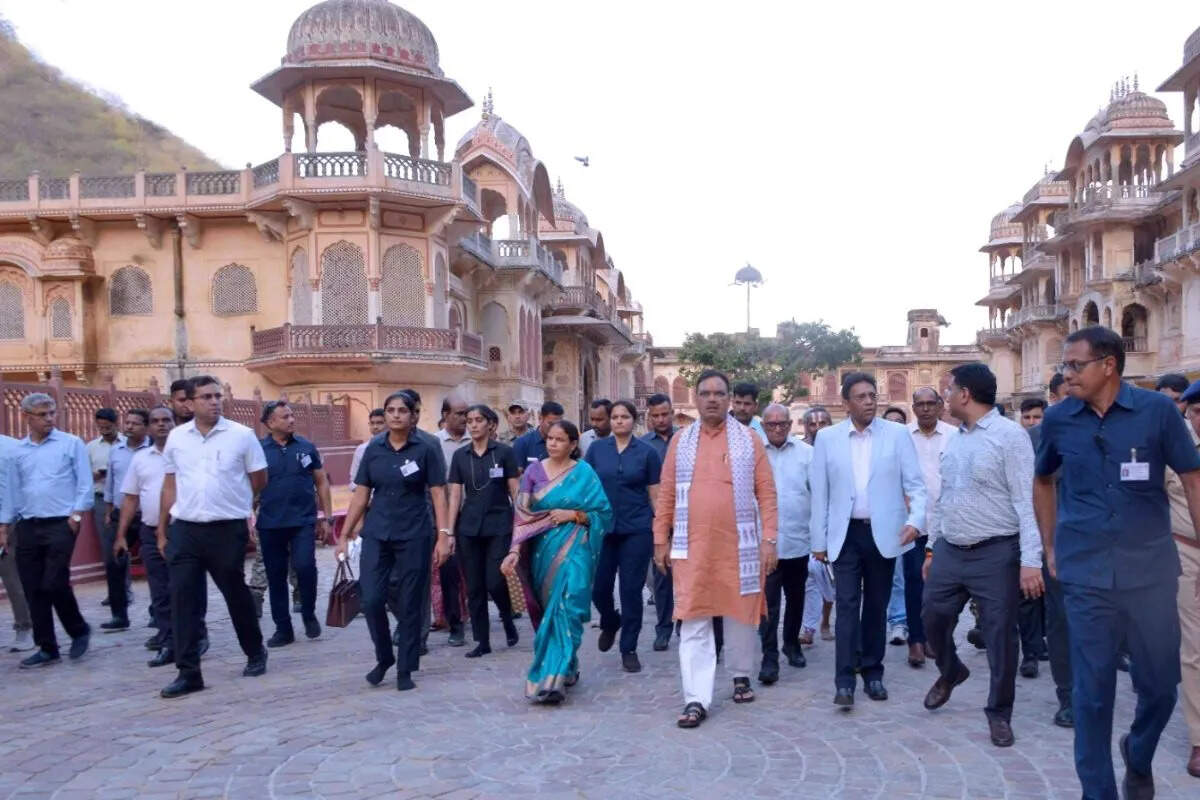 पौराणिकता और आधुनिकता का संगम, ट्रैवलेटर सहित नई सुविधाओं के निर्देश; सावन से पहले तैयारियों पर सीएम सख्त