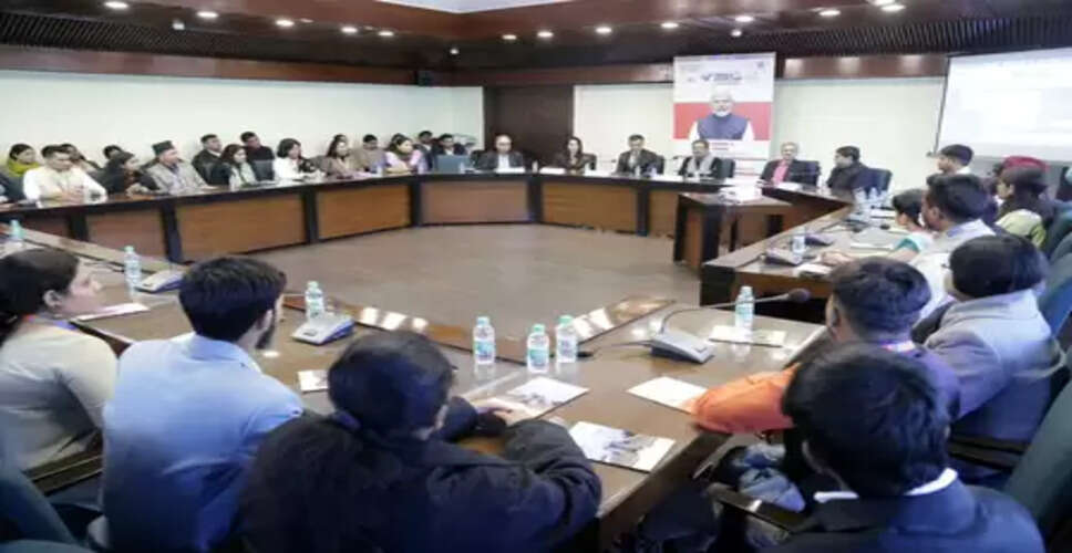 लेखकों के साथ प्रौद्योगिकी, ज्ञान की खोज व राष्ट्रीय दृष्टिकोण पर विचार-विमर्श