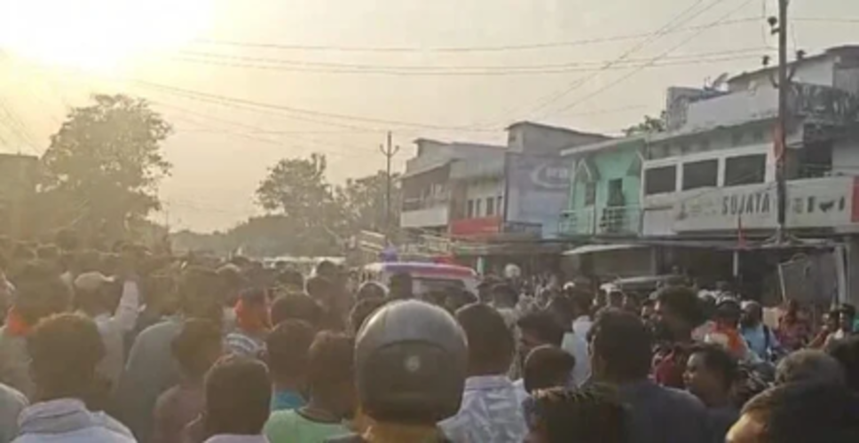 झारखंडः ज्वेलरी शॉप में एक करोड़ की डकैती, ग्रामीणों ने दो अपराधियों को दबोचा