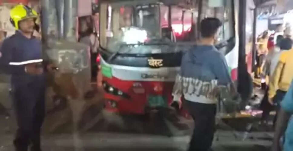 मुंबई में भीषण सड़क हादसा, अनियंत्रित बेस्ट बस ने कई लोगों को कुचला